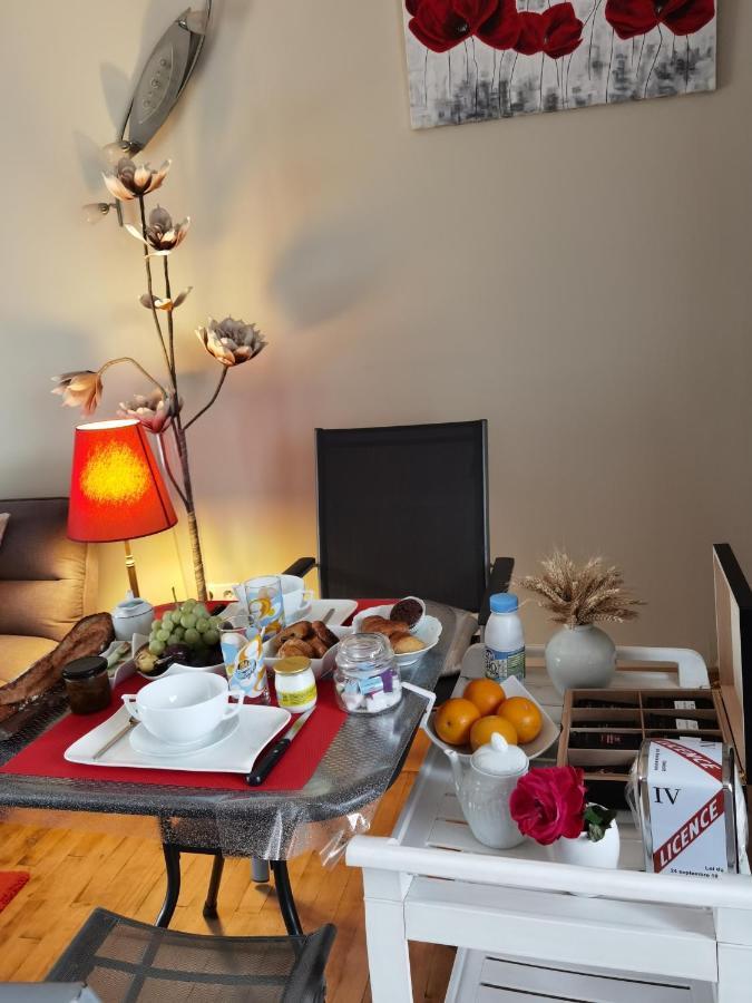 Les Pingouins De La Marne Bed & Breakfast Льо-Перо-Сюр-Марн Екстериор снимка