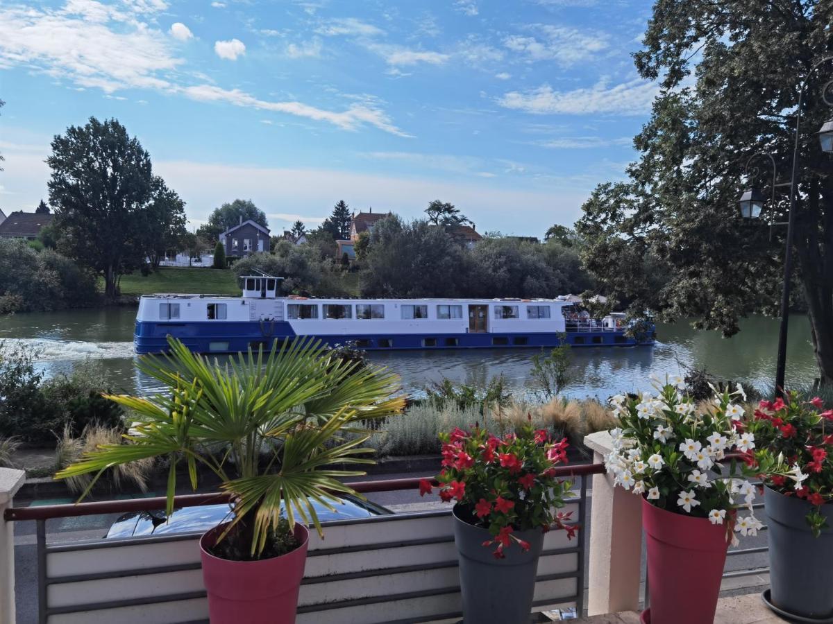 Les Pingouins De La Marne Bed & Breakfast Льо-Перо-Сюр-Марн Екстериор снимка